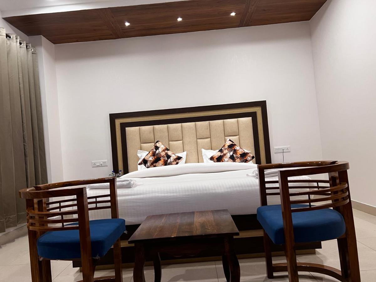 Hotel Himalayan Heritage Sarāhan Buitenkant foto