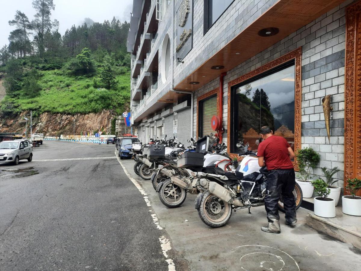 Hotel Himalayan Heritage Sarāhan Buitenkant foto